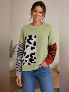 Women’s Multi Animal Print and Multicolor Fuzzy Sweater Size Medium